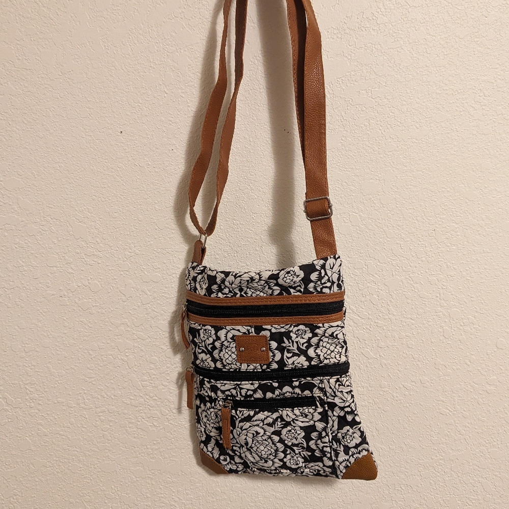 Stone Mountain Black and White Flower Patterned Purse with Adjustable Strap, New
